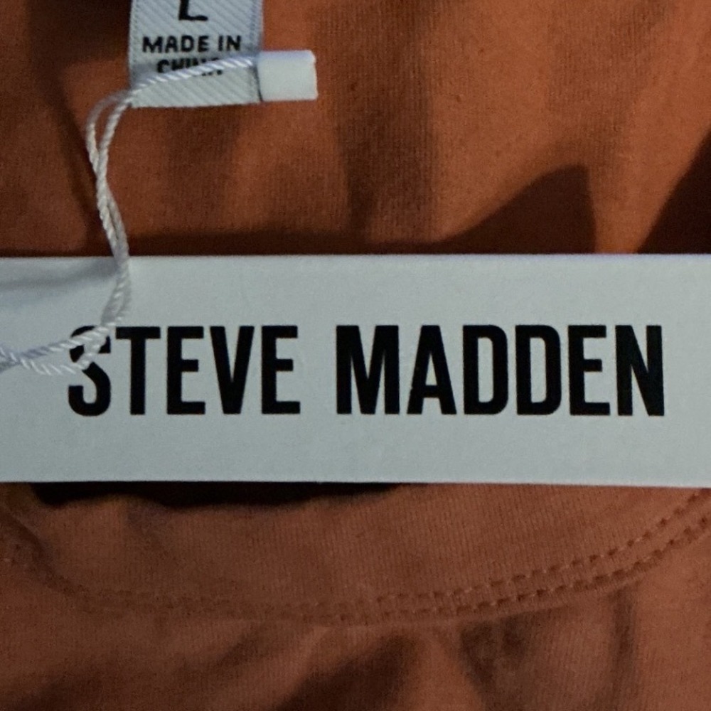 Steve Madden Women's Autumn Mauve Sweetheart Smocked Front Tee Large New W/ Tags - Picture 3 of 6